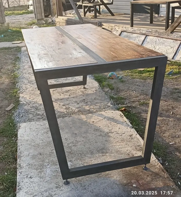 Стол Лофт, подстолье