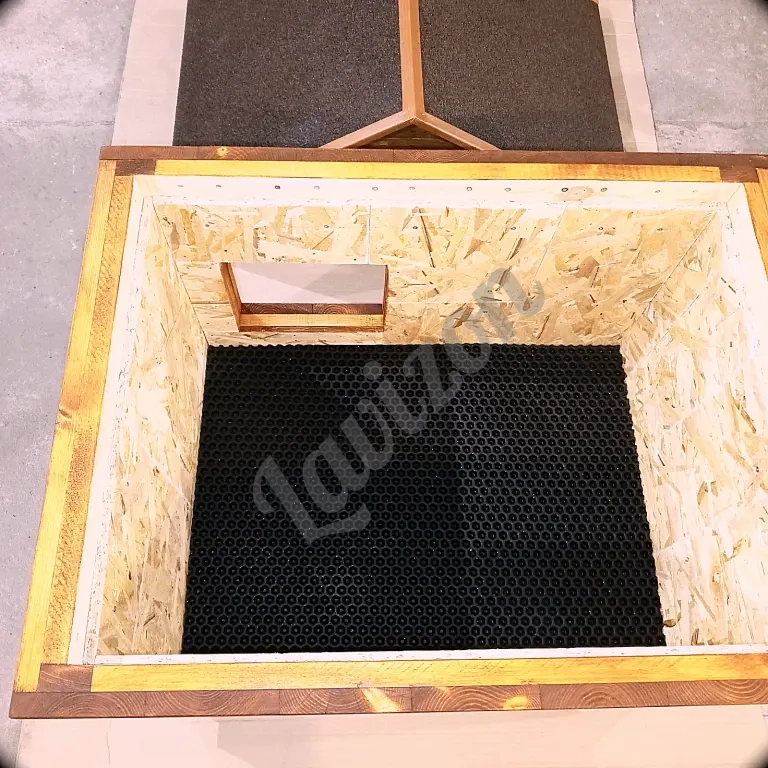 Домик для кошек и собак