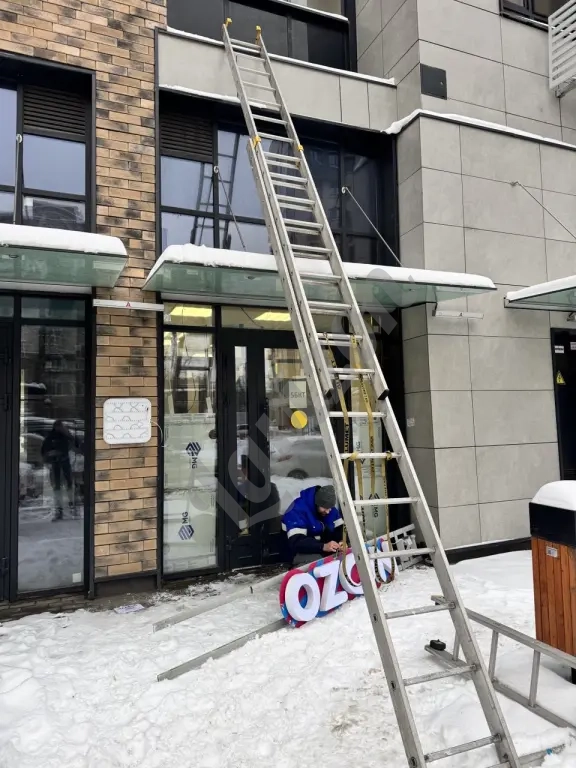 монтаж вывески