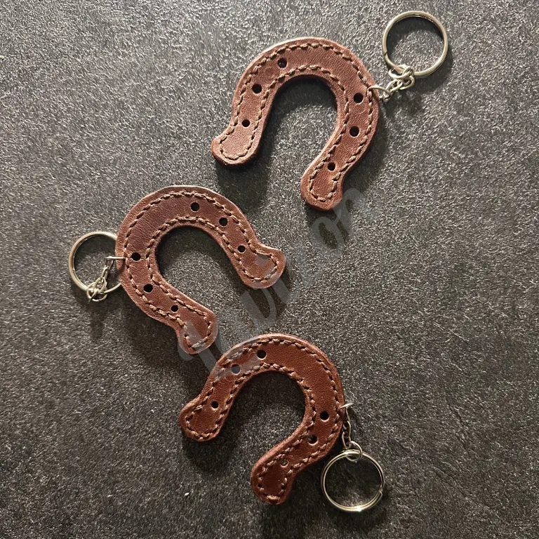 Брелок-подковка на удачу