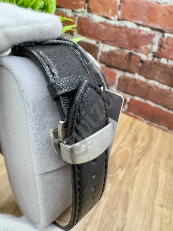 Мужские наручные часы Tornado, кварцевые