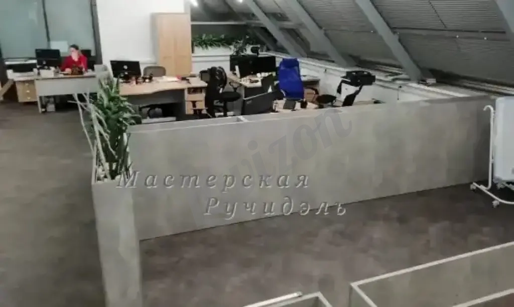 Кашпо-перегородка для офиса или кафе