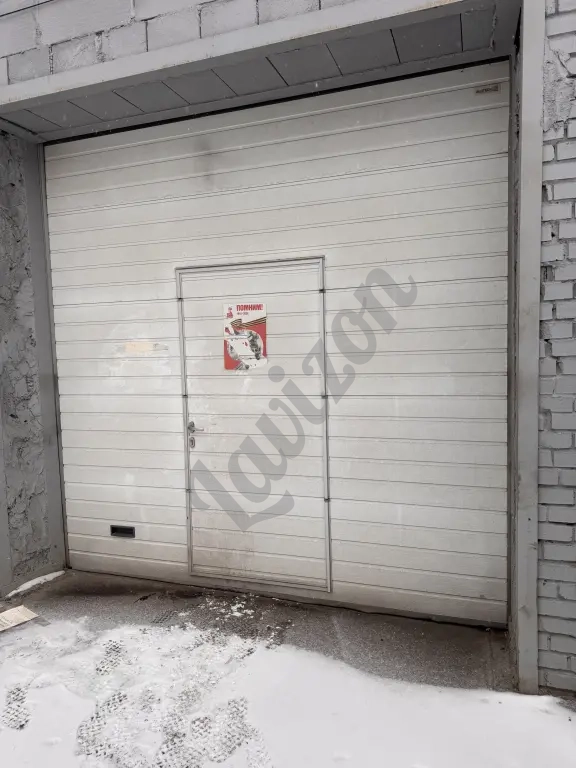 Склад б/у секционных ворот